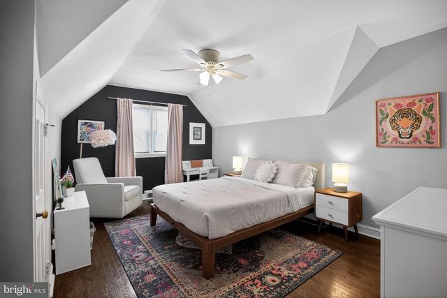 323 W WAVERLY RD, Glenside, PA 19038