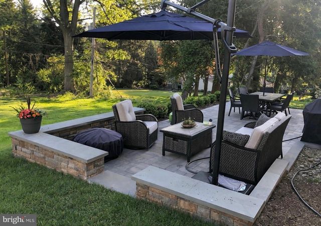 323 W WAVERLY RD, Glenside, PA 19038