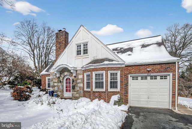 323 W WAVERLY RD, Glenside, PA 19038