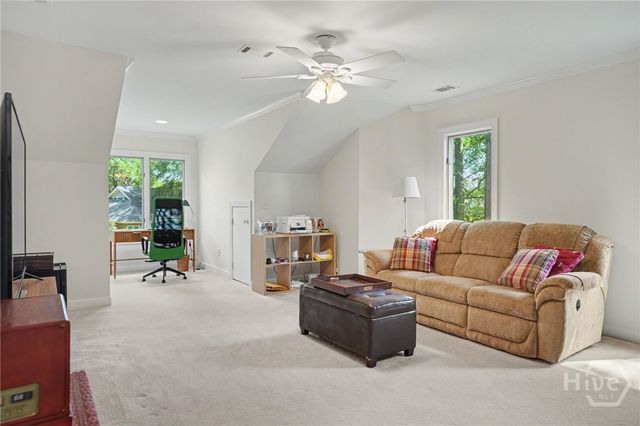 4 Willow Oak Circle, Savannah, GA 31411