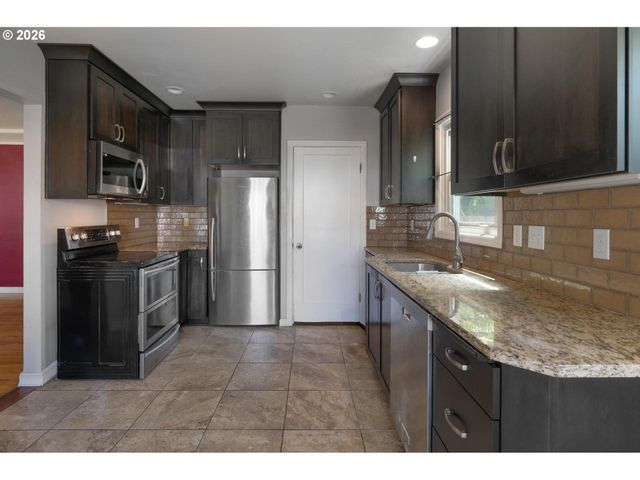6846 Ne 23RD Ave, Portland, OR 97211