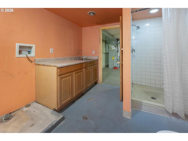 6846 Ne 23RD Ave, Portland, OR 97211