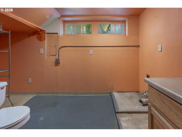 6846 Ne 23RD Ave, Portland, OR 97211