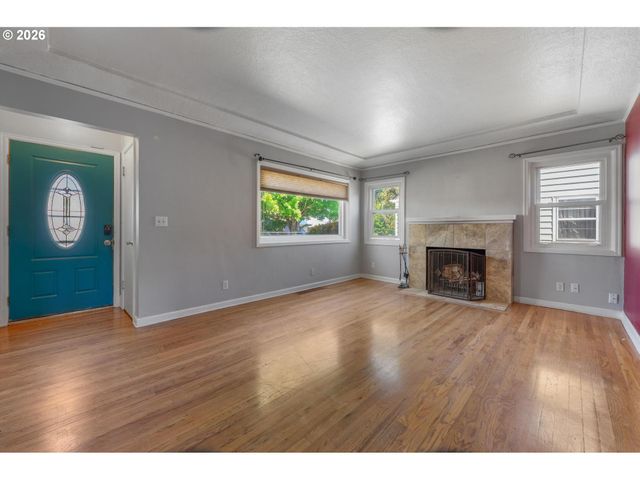 6846 Ne 23RD Ave, Portland, OR 97211