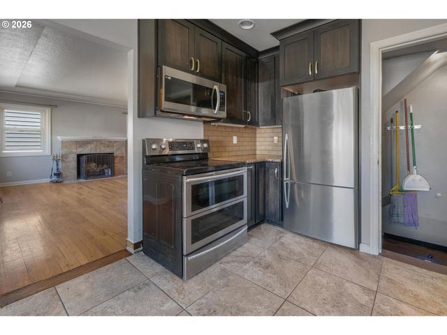6846 Ne 23RD Ave, Portland, OR 97211