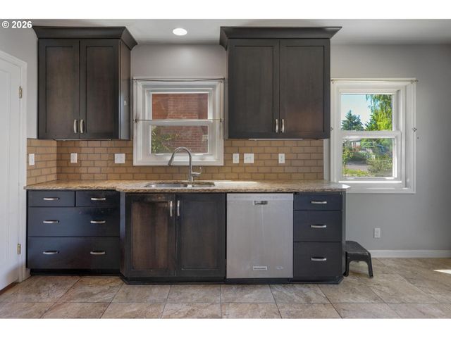6846 Ne 23RD Ave, Portland, OR 97211