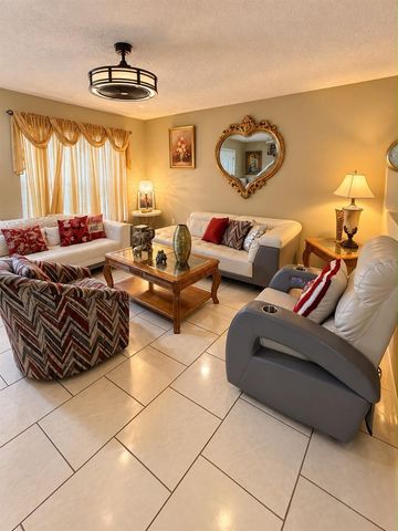 100 WINDY DUNE COURT, Kissimmee, FL 34743