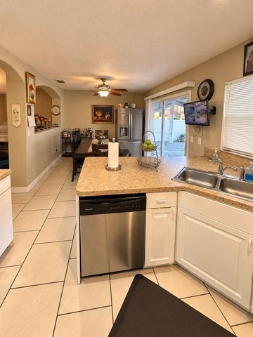 100 WINDY DUNE COURT, Kissimmee, FL 34743