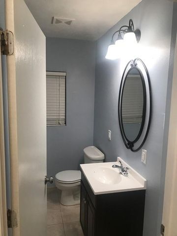 209 18th Avenue N, Texas City, TX 77590