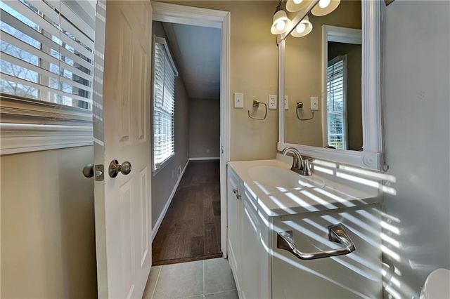 4656 Lincoln SW Way, Lilburn, GA 30047