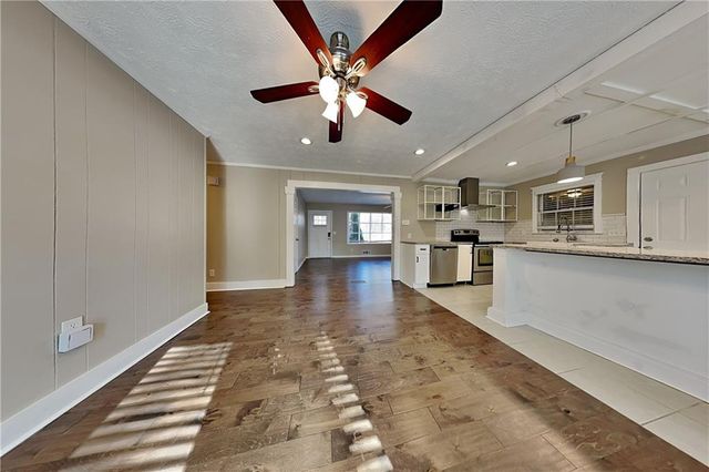 4656 Lincoln SW Way, Lilburn, GA 30047