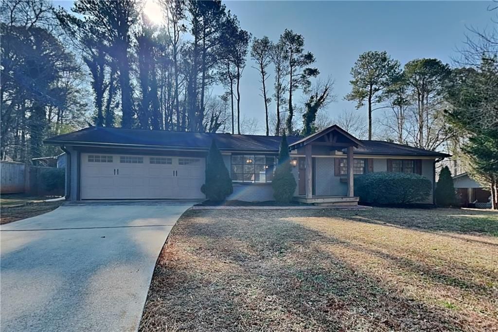 4656 Lincoln SW Way, Lilburn, GA 30047