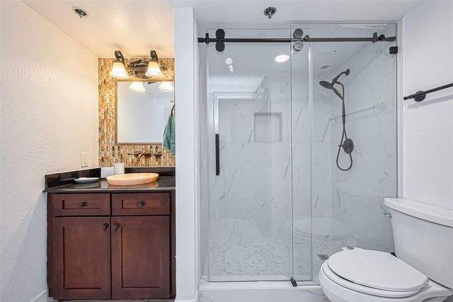 3525 Sage Road 1517, Houston, TX 77056