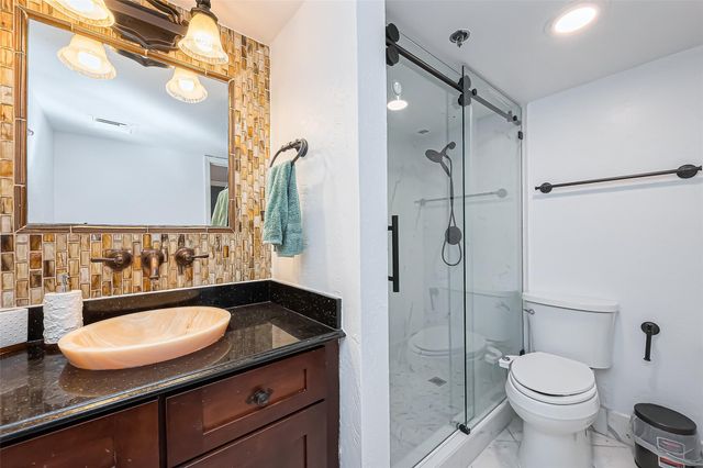 3525 Sage Road 1517, Houston, TX 77056