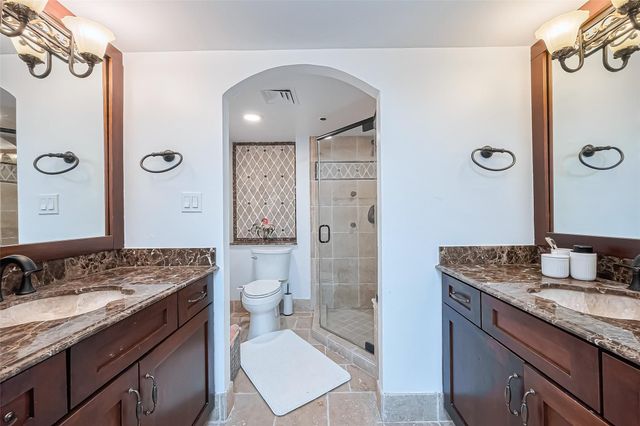 3525 Sage Road 1517, Houston, TX 77056