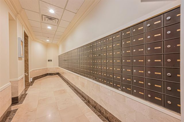 3525 Sage Road 1517, Houston, TX 77056