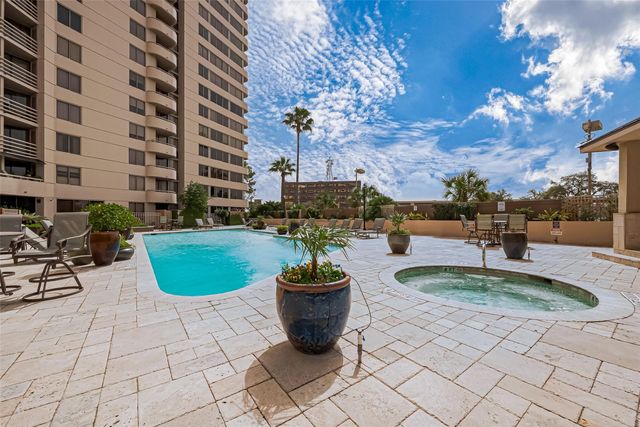 3525 Sage Road 1517, Houston, TX 77056