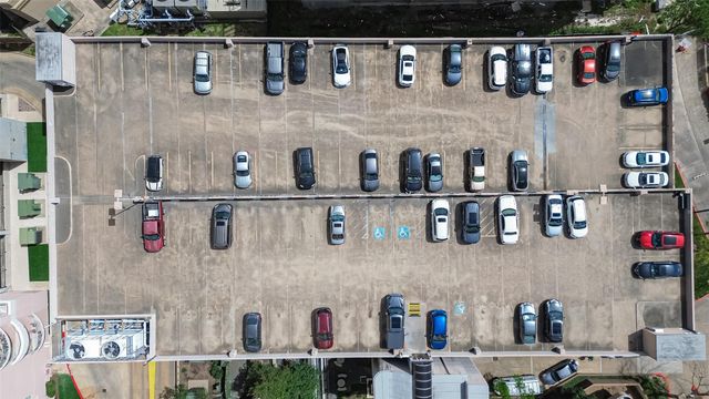 3525 Sage Road 1517, Houston, TX 77056