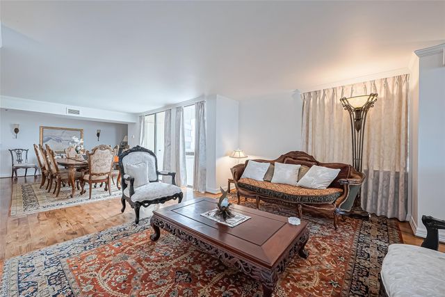 3525 Sage Road 1517, Houston, TX 77056