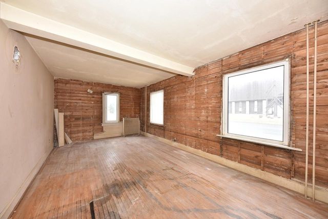 825 Fredonia AVENUE, Fredonia, WI 53021