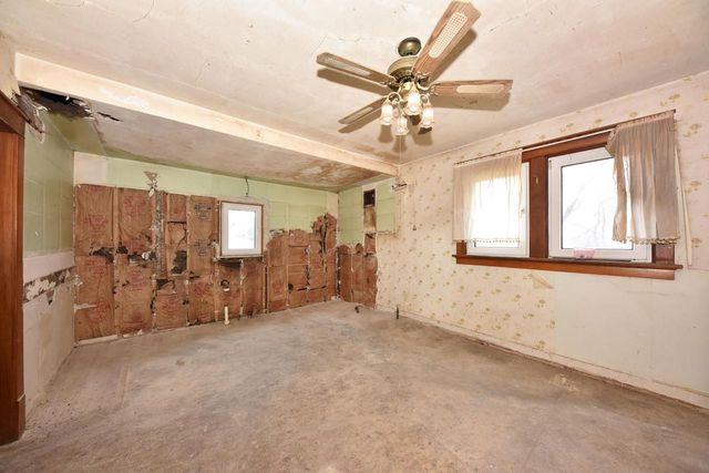 825 Fredonia AVENUE, Fredonia, WI 53021