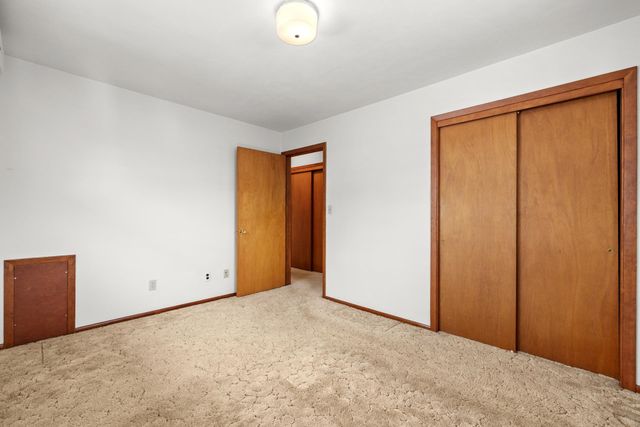 117 35TH AVE SE, Minot, ND 58701