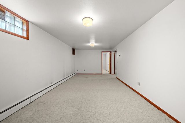 117 35TH AVE SE, Minot, ND 58701