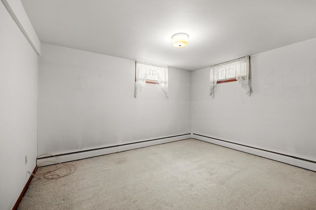 117 35TH AVE SE, Minot, ND 58701