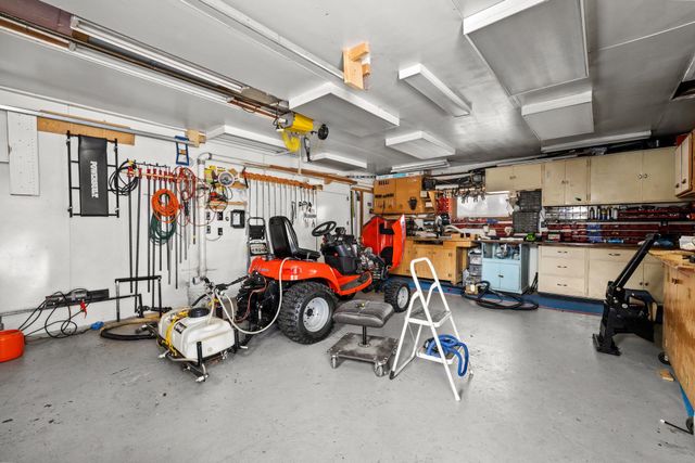 117 35TH AVE SE, Minot, ND 58701