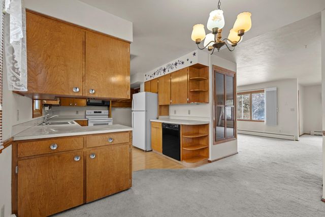 117 35TH AVE SE, Minot, ND 58701