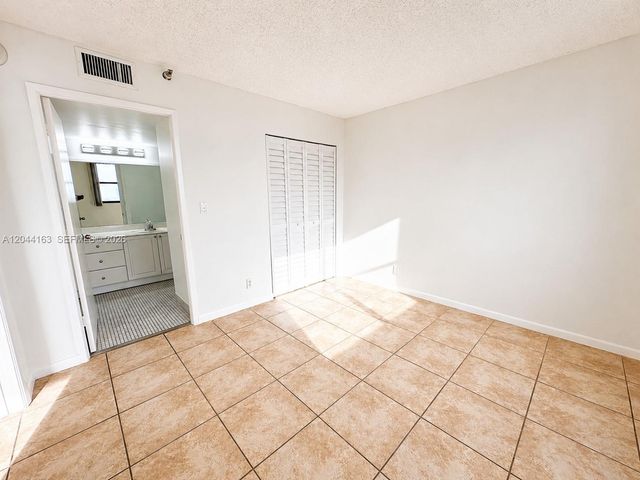 290 174th St 1207, Sunny Isles Beach, FL 33160