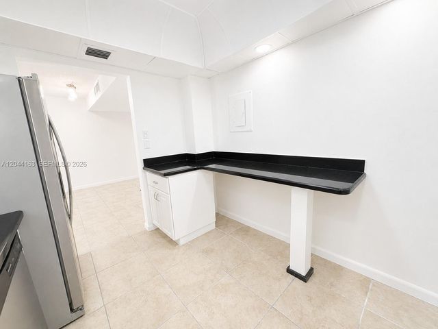290 174th St 1207, Sunny Isles Beach, FL 33160