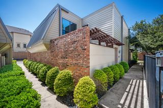 3915 Buena Vista Street D, Dallas, TX 75204