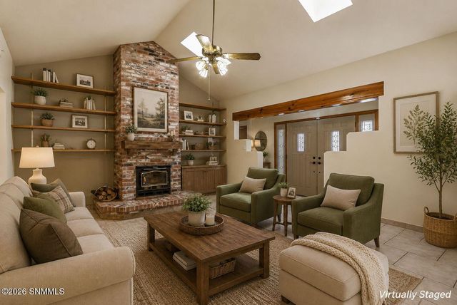 960 Calle Sereno, Las Cruces, NM 88007