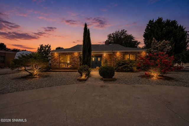 960 Calle Sereno, Las Cruces, NM 88007