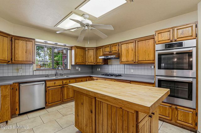 960 Calle Sereno, Las Cruces, NM 88007