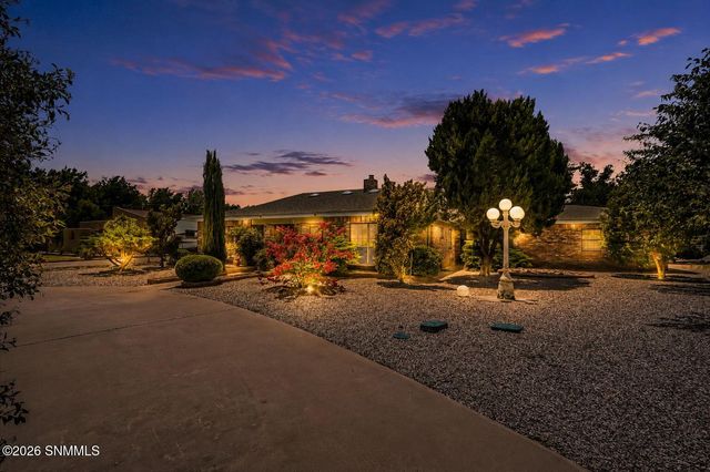 960 Calle Sereno, Las Cruces, NM 88007