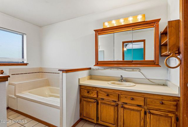 960 Calle Sereno, Las Cruces, NM 88007