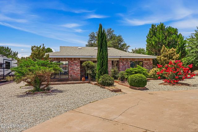960 Calle Sereno, Las Cruces, NM 88007