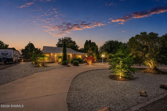 960 Calle Sereno, Las Cruces, NM 88007