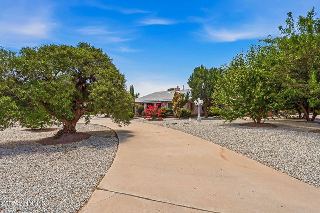 960 Calle Sereno, Las Cruces, NM 88007
