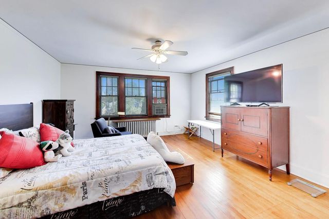240 & 242 Highwood Avenue, Highwood, IL 60040