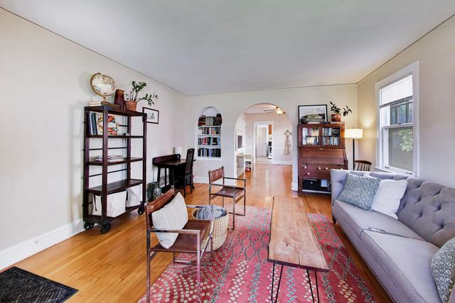 240 & 242 Highwood Avenue, Highwood, IL 60040