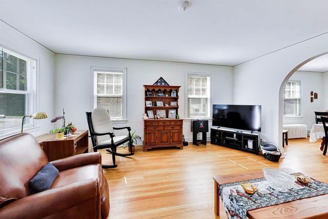 240 & 242 Highwood Avenue, Highwood, IL 60040