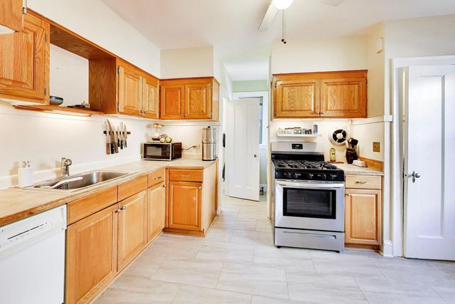 240 & 242 Highwood Avenue, Highwood, IL 60040