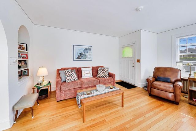 240 & 242 Highwood Avenue, Highwood, IL 60040