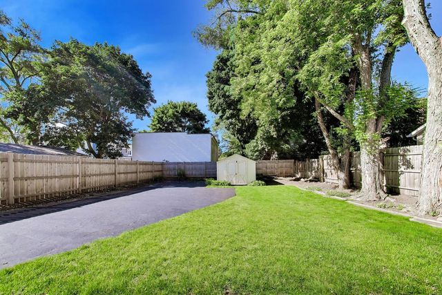 240 & 242 Highwood Avenue, Highwood, IL 60040