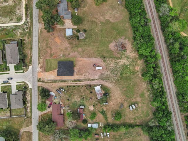 1874 Burleson, Brenham, TX 77833