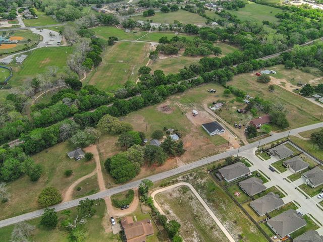 1874 Burleson, Brenham, TX 77833