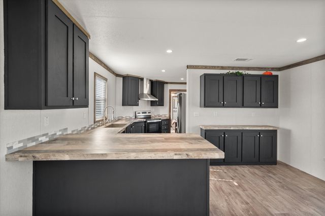 211 FM 2547, Fairfield, TX 75840